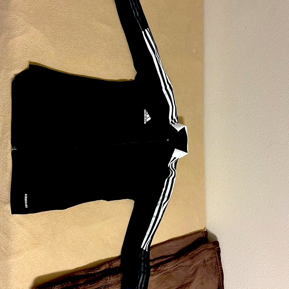 Literally just bought it 2 days ago just doesn’t go with any of my fits